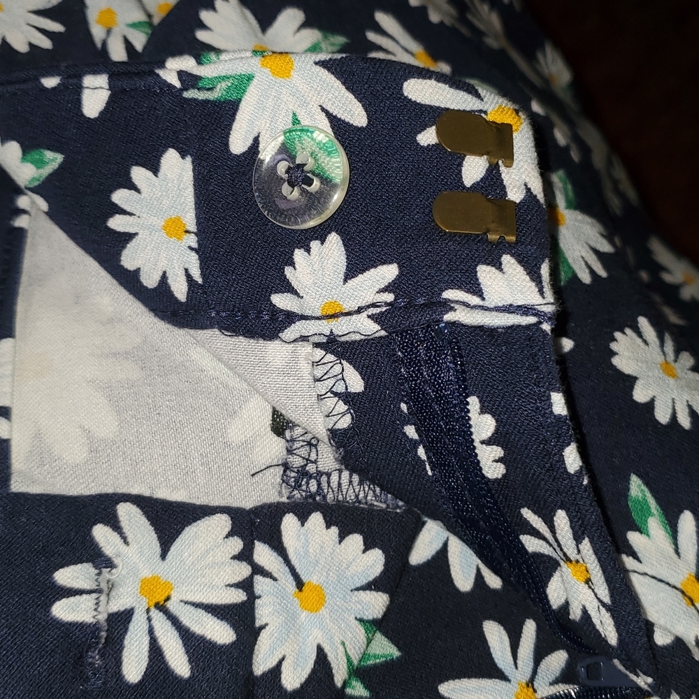 Pants - Picture 4 of 5